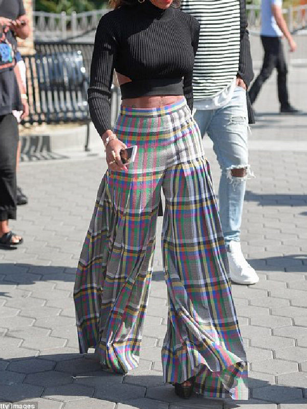 Loose Checkered Pants