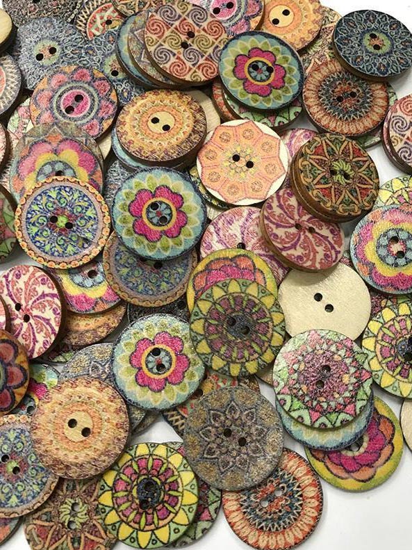 About 100Pcs Multi-Color Wooden Round Sewing Buttons For DIY Craft Decoration