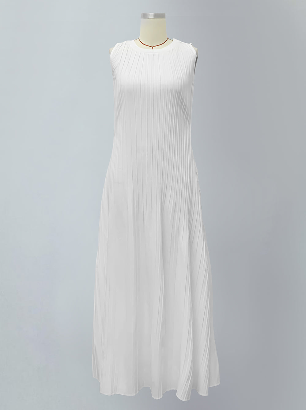 A-Line Sleeveless Pleated Solid Color Round-Neck Maxi Dresses