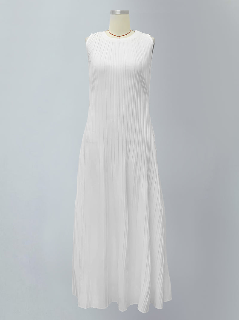 A-Line Sleeveless Pleated Solid Color Round-Neck Maxi Dresses